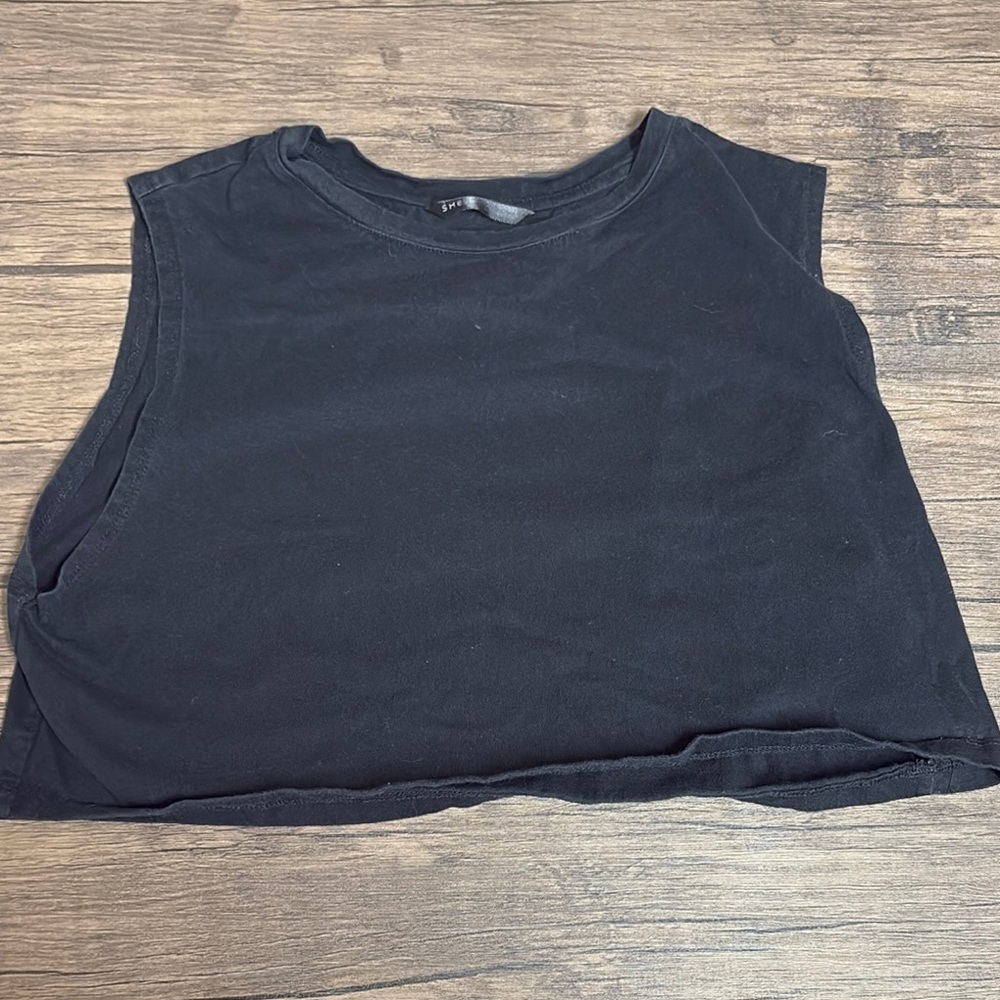 SHEIN Black Muscle Tee